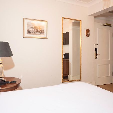 Ebel Boutique Hotel Tirana Exterior photo